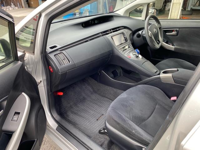 プリウス S 車検令和8年10月 フルセグナビ ETC バックカメラ Bluetooth接続 プッシュスタート スマートキー(11枚目)