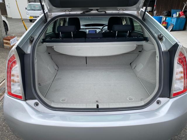 プリウス S 車検令和8年10月 フルセグナビ ETC バックカメラ Bluetooth接続 プッシュスタート スマートキー(14枚目)
