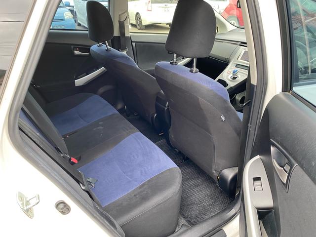 プリウス S ハイブリットバッテリー交換済み 車検令和9年11月 ワンセグナビ ETC バックカメラ Bluetooth接続 プッシュスタート スマートキー(12枚目)