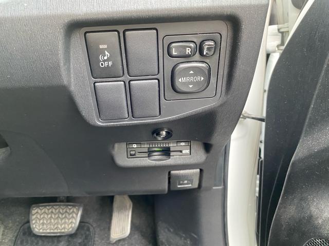 プリウス S ハイブリットバッテリー交換済み 車検令和9年11月 ワンセグナビ ETC バックカメラ Bluetooth接続 プッシュスタート スマートキー(17枚目)