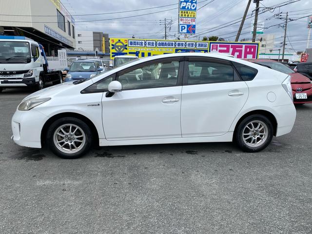 プリウス S 7インチナビ ETC バックカメラ Bluetooth接続 車検整備付き プッシュスタート スマートキー(5枚目)