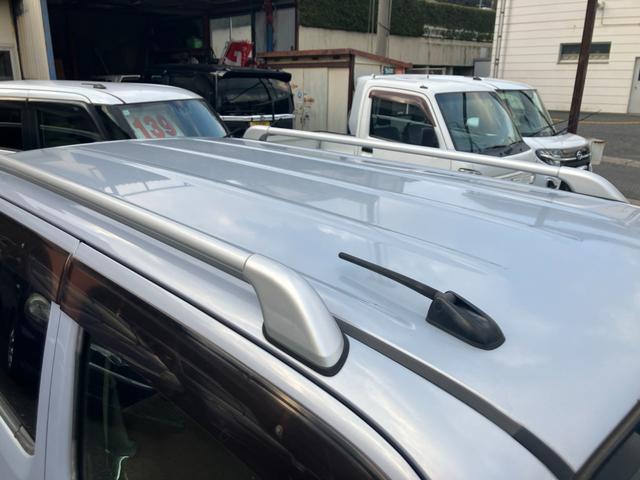 ミラココア ココアプラスＸ　ナビテレビ　バックカメラ　アイドリングストップ　スマートキー　セキュリティー　ベンチシート　ルーフレール（5枚目）