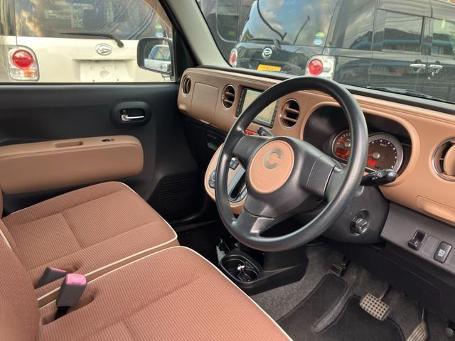 ミラココア ココアプラスＸ　ナビテレビ　バックカメラ　アイドリングストップ　スマートキー　セキュリティー　ベンチシート　ルーフレール（10枚目）