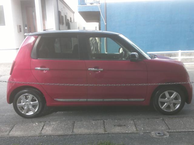 Ｎ－ＯＮＥ プレミアム・Ｌパッケージ　オートライト　スマートキー　ＥＴＣ　ナビ　ＴＶ装備（4枚目）