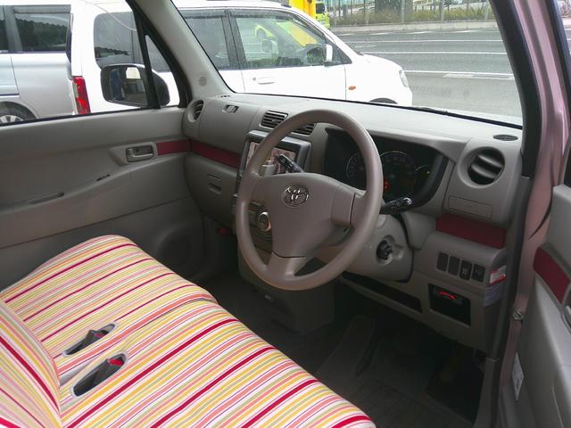 TOYOTA PIXIS SPACE X