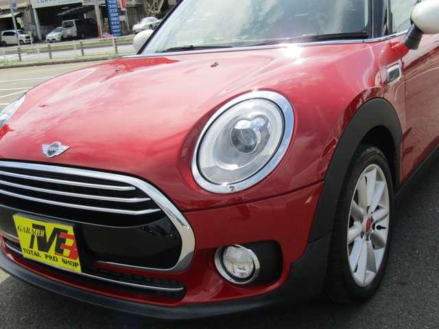 ＭＩＮＩ クーパーＤ　クラブマン　１オーナー　禁煙車　純正ナビ　ＴＶ　バックカメラ　ドライブレコーダー　革調シートカバー　純正１７インチアルミホイール（3枚目）