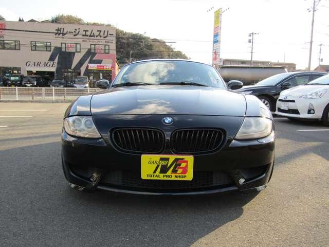 Ｚ４ Ｍクーペ　ａｃ　ｓｃｈｎｉｔｚｅｒ１９インチＡＷ　社外４本出しマフラー　社外車高調　地デジＴＶ　社外ディスプレイオーディオ　バックミラーモニター　ＥＴＣ／黒革シート　ディーラー車（2枚目）