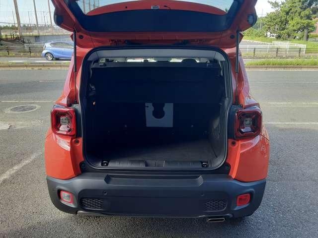 ジープ・レネゲード リミテッド 1年保証 純正ナビ 白革シート ETC 前後ドラレコ レーダークルーズコントロール オートヘッドライト コーナーセンサー レーンキープアシスト ブラインドスポットモニター ステアリングリモコン(28枚目)