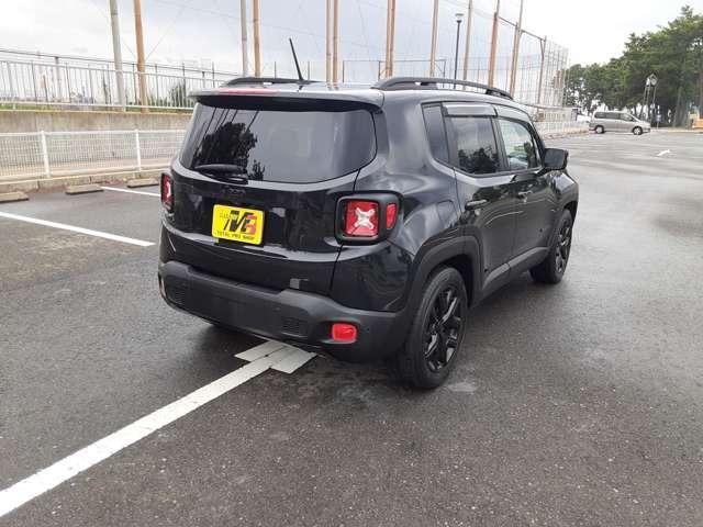 ジープ・レネゲード ブラックエディション 1年保証 社外ナビTV ETC 360°ドラレコ クルコン バックカメラ 自動パーキング コーナーセンサー レーンキープアシスト アイドリングストップ プッシュスタート スマートキー ルーフレール(9枚目)