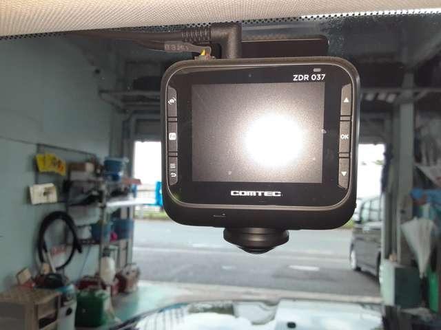 ジープ・レネゲード ブラックエディション 1年保証 社外ナビTV ETC 360°ドラレコ クルコン バックカメラ 自動パーキング コーナーセンサー レーンキープアシスト アイドリングストップ プッシュスタート スマートキー ルーフレール(22枚目)