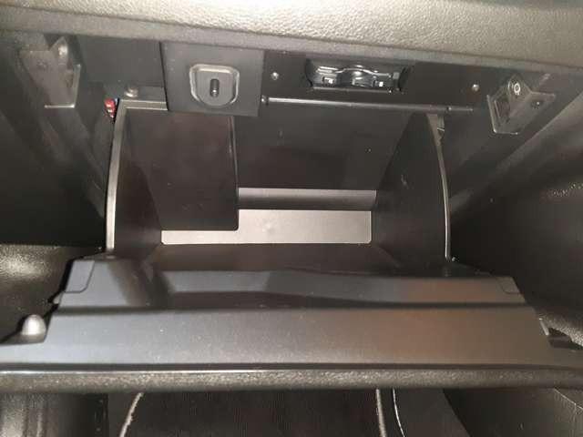 ジープ・レネゲード ブラックエディション 1年保証 社外ナビTV ETC 360°ドラレコ クルコン バックカメラ 自動パーキング コーナーセンサー レーンキープアシスト アイドリングストップ プッシュスタート スマートキー ルーフレール(26枚目)