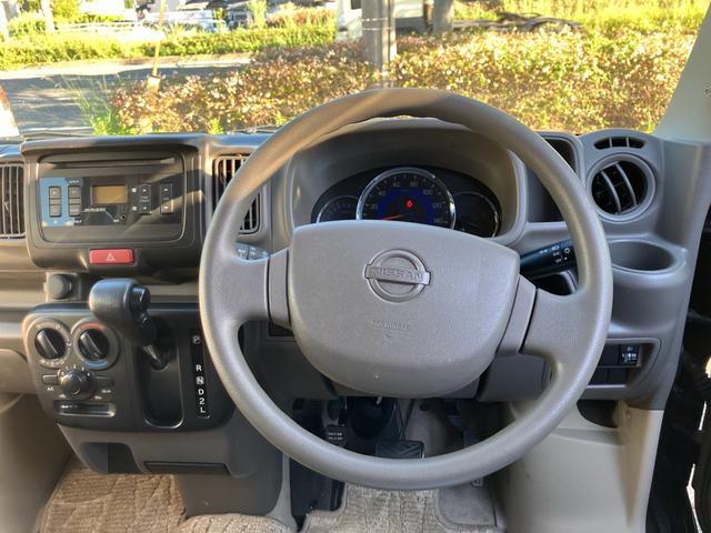 ＮＶ１００クリッパーバン ＧＸターボ　車中泊仕様　キャンピング　キーレス　換気扇　エアコン　パワステ　パワーウインド　運転席助手席エアバック（11枚目）
