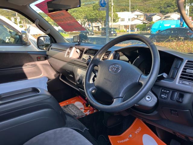 ハイエースワゴン ＧＬ　リラックスワゴンタイプＩ　車中泊仕様　キャンピング　サブバッテリー　走行充電　フル断熱　シンク　冷蔵庫　インバーター　ＥＴＣ（14枚目）
