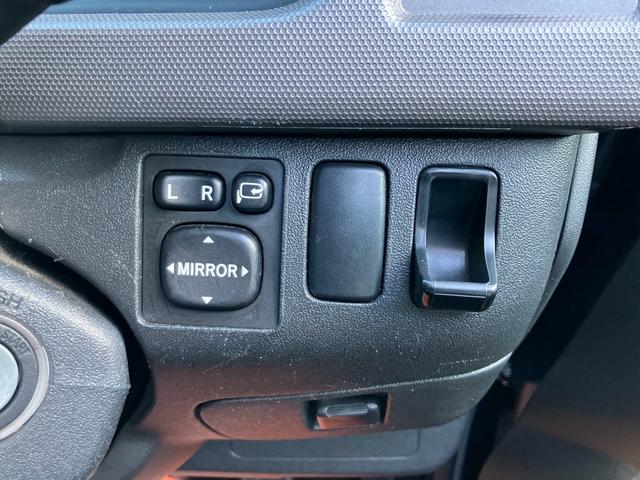 ハイエースワゴン ＧＬ　リラックスワゴンタイプＩ　車中泊仕様　キャンピング　サブバッテリー　走行充電　フル断熱　シンク　冷蔵庫　インバーター　ＥＴＣ（23枚目）