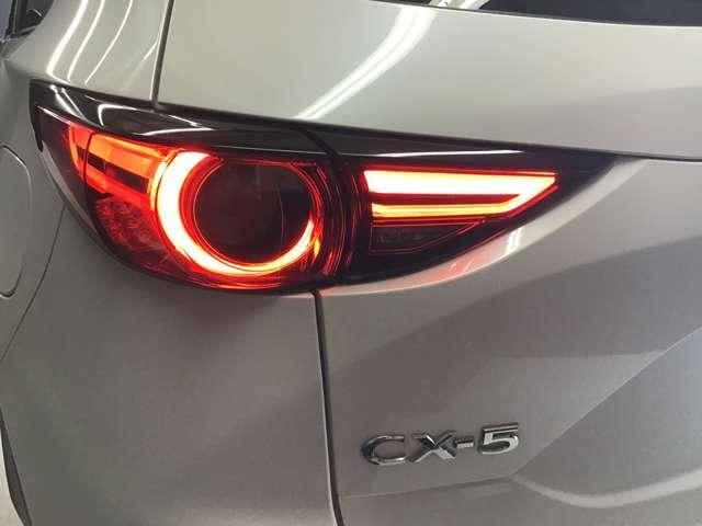 ＣＸ－５ ２．０　２０Ｓ　スマート　エディション　ナビＳＤなし　ＥＴＣ　全方位モニター　ブレーキサポート　オートＬＥＤ　ＵＳＢポート　ＢＴ　サイドエアバック　横滑り防止装置　アイドリング　盗難防止装置　アドバンストキー　バックモニター　アルミホイール（13枚目）