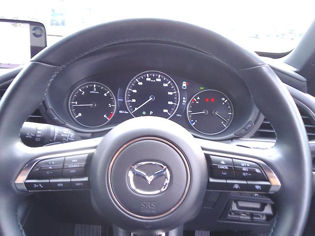 ＭＡＺＤＡ３ファストバック １．８　ＸＤ　ツーリング　ディーゼルターボ　試乗車アップ　ナビ　ＥＴＣ　全方位モニター　アダプティブクルーズコントロール　電動シート　Ｂｌｕｅｔｏｏｔｈ　オートマチックハイビーム　シートヒーター　衝突被害軽減システム　バックカメラ（15枚目）