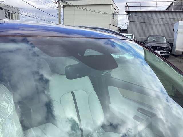 ＣＸ－８０ ３．３　ＸＤハイブリッド　プレミアム　モダン　ディーゼルター　試乗車アップ　大型サンルーフ　衝突被害軽減ブレーキ　オートマチックハイビーム　アダプティブクルーズコントロール　３列シート　バックカメラ　電動シート　シートヒーター　４ＷＤ　サンルーフ（14枚目）