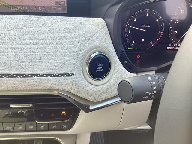 ＣＸ－８０ ３．３　ＸＤハイブリッド　プレミアム　モダン　ディーゼルター　試乗車アップ　大型サンルーフ　衝突被害軽減ブレーキ　オートマチックハイビーム　アダプティブクルーズコントロール　３列シート　バックカメラ　電動シート　シートヒーター　４ＷＤ　サンルーフ（23枚目）