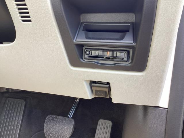 ＣＸ－８０ ３．３　ＸＤハイブリッド　プレミアム　モダン　ディーゼルター　試乗車アップ　大型サンルーフ　衝突被害軽減ブレーキ　オートマチックハイビーム　アダプティブクルーズコントロール　３列シート　バックカメラ　電動シート　シートヒーター　４ＷＤ　サンルーフ（31枚目）