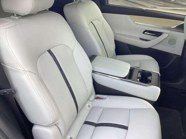 ＣＸ－８０ ３．３　ＸＤハイブリッド　プレミアム　モダン　ディーゼルター　試乗車アップ　大型サンルーフ　衝突被害軽減ブレーキ　オートマチックハイビーム　アダプティブクルーズコントロール　３列シート　バックカメラ　電動シート　シートヒーター　４ＷＤ　サンルーフ（36枚目）