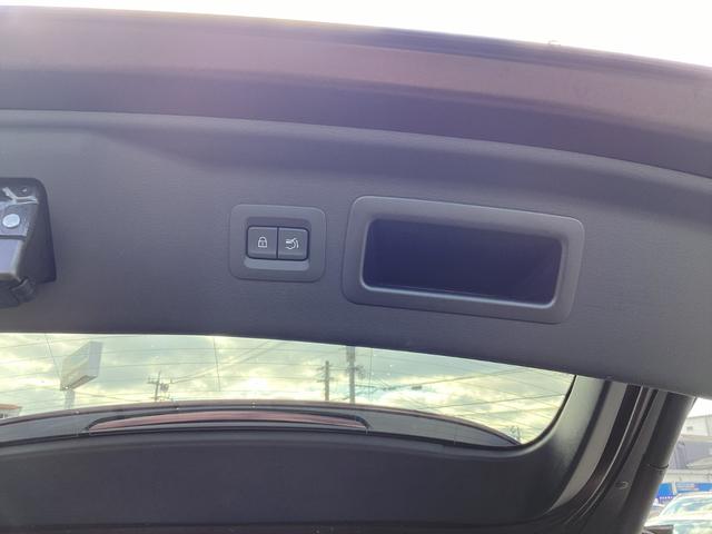 ＣＸ－８０ ３．３　ＸＤハイブリッド　プレミアム　モダン　ディーゼルター　試乗車アップ　大型サンルーフ　衝突被害軽減ブレーキ　オートマチックハイビーム　アダプティブクルーズコントロール　３列シート　バックカメラ　電動シート　シートヒーター　４ＷＤ　サンルーフ（42枚目）