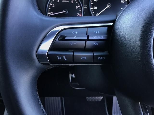 ＭＡＺＤＡ３ファストバック １．５　１５Ｓ　ブラックトーンエディション　全方位モニター　クルーズコントロール　キーレス　パーキングセンサー　衝突被害軽減ブレーキ　スマートキー　レーダークルーズコントロール（21枚目）