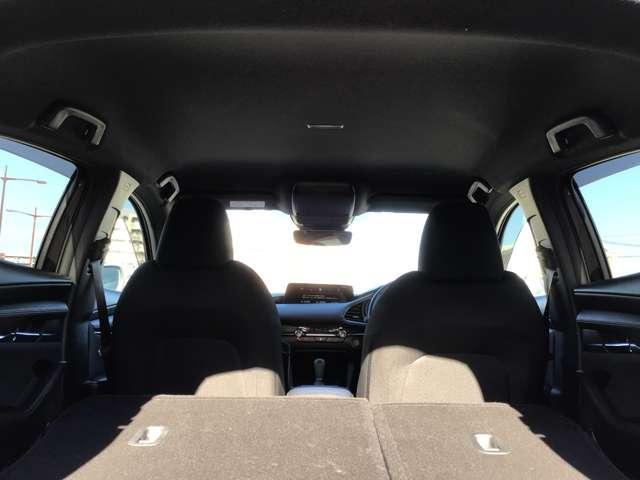 ＭＡＺＤＡ３ファストバック １．５　１５Ｓ　ブラックトーンエディション　全方位モニター　クルーズコントロール　キーレス　パーキングセンサー　衝突被害軽減ブレーキ　スマートキー　レーダークルーズコントロール（28枚目）