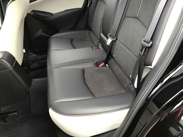 �Q��ڃV�[�g����l�̕���������肭�낰�܂��B