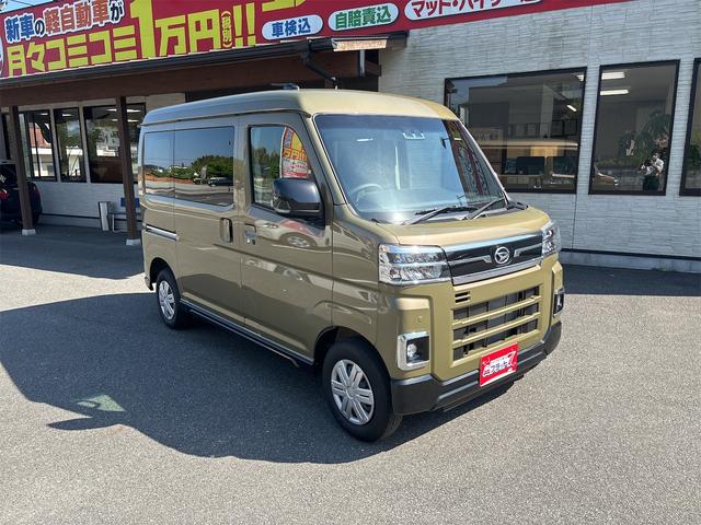 ＲＳ　届出済未使用車　車検令和８年８月　アダプティブクルーズコントロール　バックカメラ　両側パワースライド　前後コナーセンサー　ステアスイッチ　オートエアコン(6枚目)