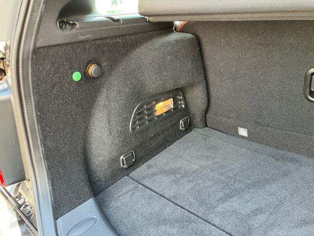 ＭＩＮＩ クーパー　クラブマン　ＳＤナビ　ワンセグ　禁煙車　シートヒーター　茶レザーシート　ツートン　純正アルミホイール　スマートキー　ＨＩＤヘッドライト　保証書・取説あり　Ｗエアバック　オートエアコン　　ワンオーナー（36枚目）