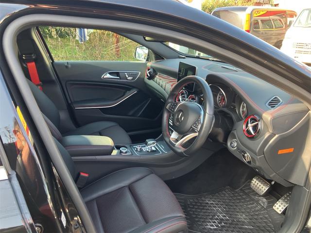 GLAクラス GLA45 4マチック AMGスタイリングPKG レーダーセーフティPKG パノラマサンルーフ 純正ナビ地デジTV バックカメラ ETC キーレスゴー LEDヘッドライト AMG19インチAW(30枚目)