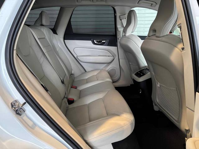 ＸＣ６０ Ｄ４　ＡＷＤ　Ｉｎｓｃｒｉｐｔｉｏｎ（28枚目）