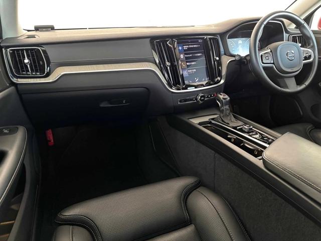 V60 T5 Inscription(3枚目)