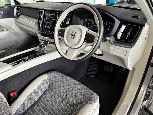 ＸＣ６０ Ｄ４　ＡＷＤ　Ｍｏｍｅｎｔｕｍ（19枚目）