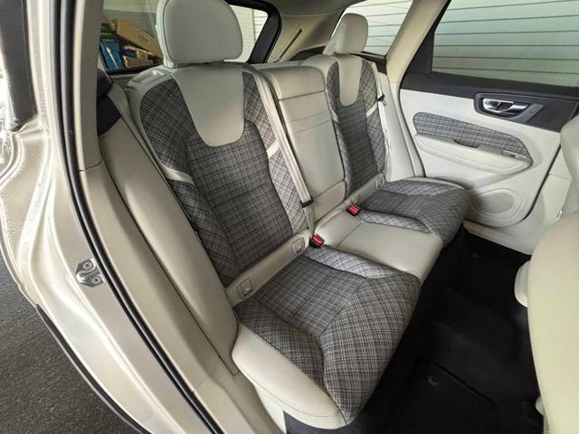 ＸＣ６０ Ｄ４　ＡＷＤ　Ｍｏｍｅｎｔｕｍ（28枚目）