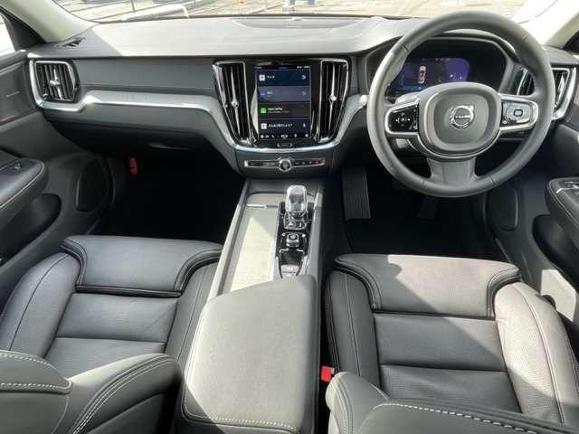 Ｓ６０ アルティメット　Ｂ４　認定中古車・黒本革・ｈａｒｍａｎ＆ｋａｒｄｏｎプレミアムサウンドシステム・Ｇｏｏｇｌｅ搭載・３６０°ビューカメラ・Ｆ／Ｒシートヒーター・ステアリングホイールヒーター・Ｏｒｒｅｆｏｒｓ社製クリスタルシフ（3枚目）