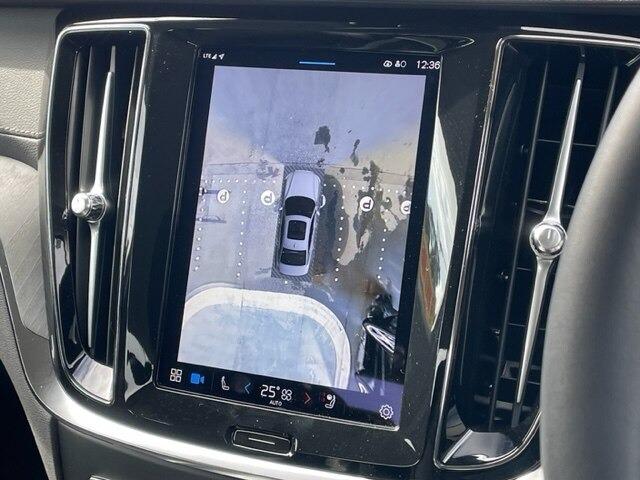 Ｓ６０ アルティメット　Ｂ４　認定中古車・黒本革・ｈａｒｍａｎ＆ｋａｒｄｏｎプレミアムサウンドシステム・Ｇｏｏｇｌｅ搭載・３６０°ビューカメラ・Ｆ／Ｒシートヒーター・ステアリングホイールヒーター・Ｏｒｒｅｆｏｒｓ社製クリスタルシフ（13枚目）