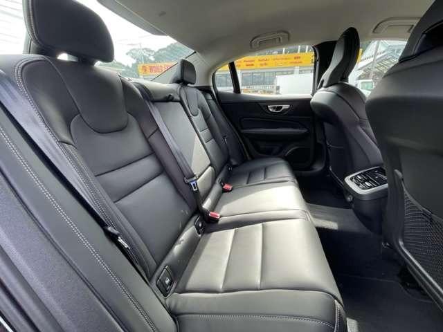 Ｓ６０ アルティメット　Ｂ４　認定中古車・黒本革・ｈａｒｍａｎ＆ｋａｒｄｏｎプレミアムサウンドシステム・Ｇｏｏｇｌｅ搭載・３６０°ビューカメラ・Ｆ／Ｒシートヒーター・ステアリングホイールヒーター・Ｏｒｒｅｆｏｒｓ社製クリスタルシフ（15枚目）