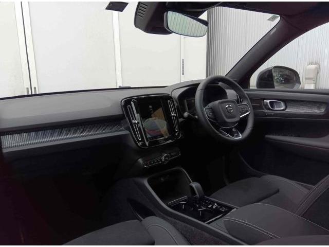 ＸＣ４０ アルティメット　Ｂ４　ＡＷＤ　ダーク　エディション　４ＷＤ　認定中古車・ワンオーナー・弊社下取車・パワーテールゲート・前後シートヒーター・ステアリングヒーター・フロントパワーシート（3枚目）