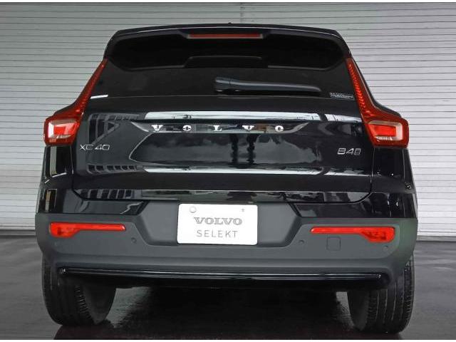 ＸＣ４０ アルティメット　Ｂ４　ＡＷＤ　ダーク　エディション　４ＷＤ　認定中古車・ワンオーナー・弊社下取車・パワーテールゲート・前後シートヒーター・ステアリングヒーター・フロントパワーシート（11枚目）