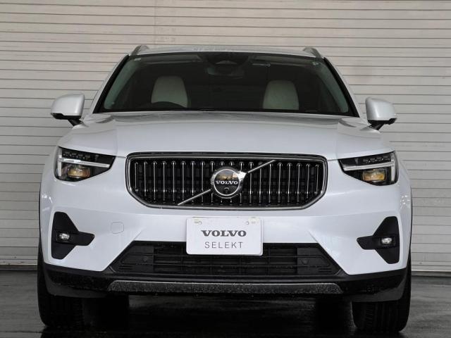 ＸＣ４０ アルティメット　Ｂ４　ＡＷＤ　４ＷＤ　認定中古車・ワンオーナー・禁煙車・弊社下取車・パノラマガラスサンルーフ・白革・前後シートヒーター・ステアリングヒーター・パワーテールゲート・オレフォスクリスタルシフトノブ（7枚目）