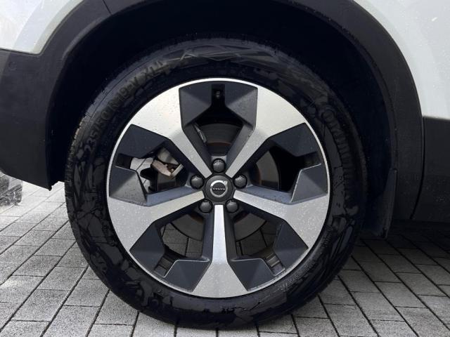 ＸＣ４０ アルティメット　Ｂ４　ＡＷＤ　４ＷＤ　認定中古車・ワンオーナー・禁煙車・弊社下取車・パノラマガラスサンルーフ・白革・前後シートヒーター・ステアリングヒーター・パワーテールゲート・オレフォスクリスタルシフトノブ（15枚目）