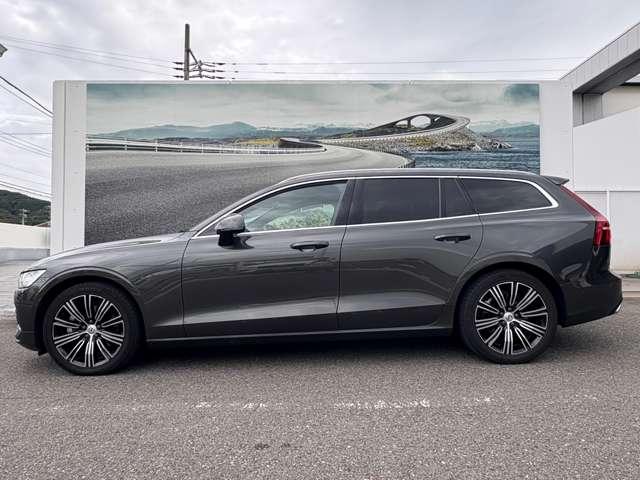 V60 T5 インスクリプション 認定中古車・ワンオーナー・禁煙車・弊社下取車・B&Wプレミアムサウンドシステム・茶革・シートヒーター&クーラー(9枚目)