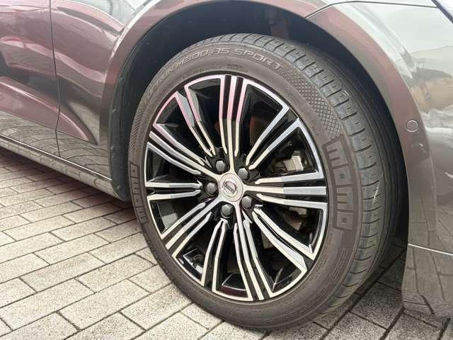 V60 T5 インスクリプション 認定中古車・ワンオーナー・禁煙車・弊社下取車・B&Wプレミアムサウンドシステム・茶革・シートヒーター&クーラー(16枚目)