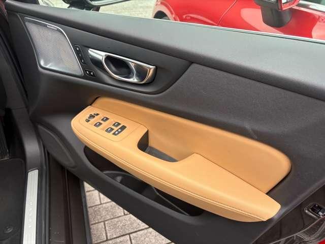 V60 T5 インスクリプション 認定中古車・ワンオーナー・禁煙車・弊社下取車・B&Wプレミアムサウンドシステム・茶革・シートヒーター&クーラー(24枚目)