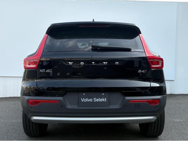 ＸＣ４０ アルティメット　Ｂ４　ＡＷＤ　４ＷＤ　サンルーフ　３６０度カメラ　グーグル搭載搭載車　Ｈａｒｍａｎ　ｋａｒｄｏｎスピーカー　シートヒーター　ハンドルヒーター　リアシートヒーター（7枚目）