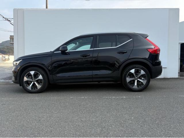 ＸＣ４０ アルティメット　Ｂ４　ＡＷＤ　４ＷＤ　サンルーフ　３６０度カメラ　グーグル搭載搭載車　Ｈａｒｍａｎ　ｋａｒｄｏｎスピーカー　シートヒーター　ハンドルヒーター　リアシートヒーター（9枚目）