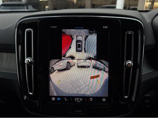 ＸＣ４０ アルティメット　Ｂ４　ＡＷＤ　４ＷＤ　サンルーフ　３６０度カメラ　グーグル搭載搭載車　Ｈａｒｍａｎ　ｋａｒｄｏｎスピーカー　シートヒーター　ハンドルヒーター　リアシートヒーター（14枚目）