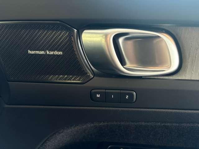 ＸＣ４０ アルティメット　Ｂ４　ＡＷＤ　４ＷＤ　サンルーフ　３６０度カメラ　グーグル搭載搭載車　Ｈａｒｍａｎ　ｋａｒｄｏｎスピーカー　シートヒーター　ハンドルヒーター　リアシートヒーター（23枚目）