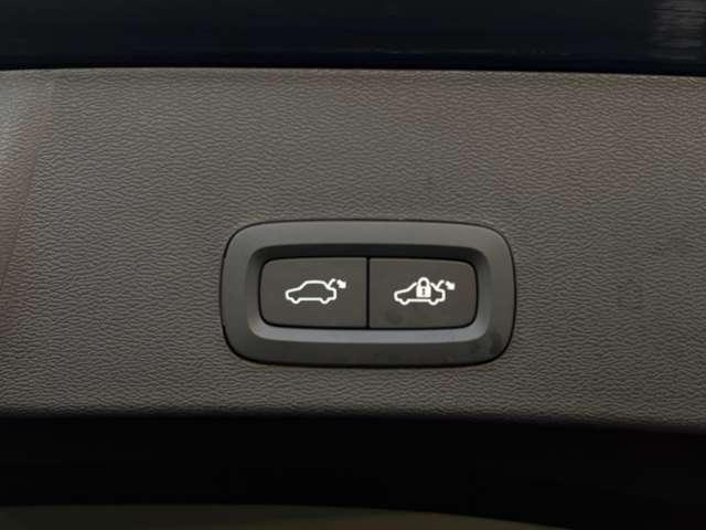 ＸＣ４０ アルティメット　Ｂ４　ＡＷＤ　４ＷＤ　サンルーフ　３６０度カメラ　グーグル搭載搭載車　Ｈａｒｍａｎ　ｋａｒｄｏｎスピーカー　シートヒーター　ハンドルヒーター　リアシートヒーター（25枚目）